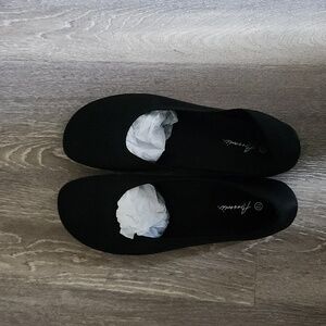 Arromic Ballet Flats